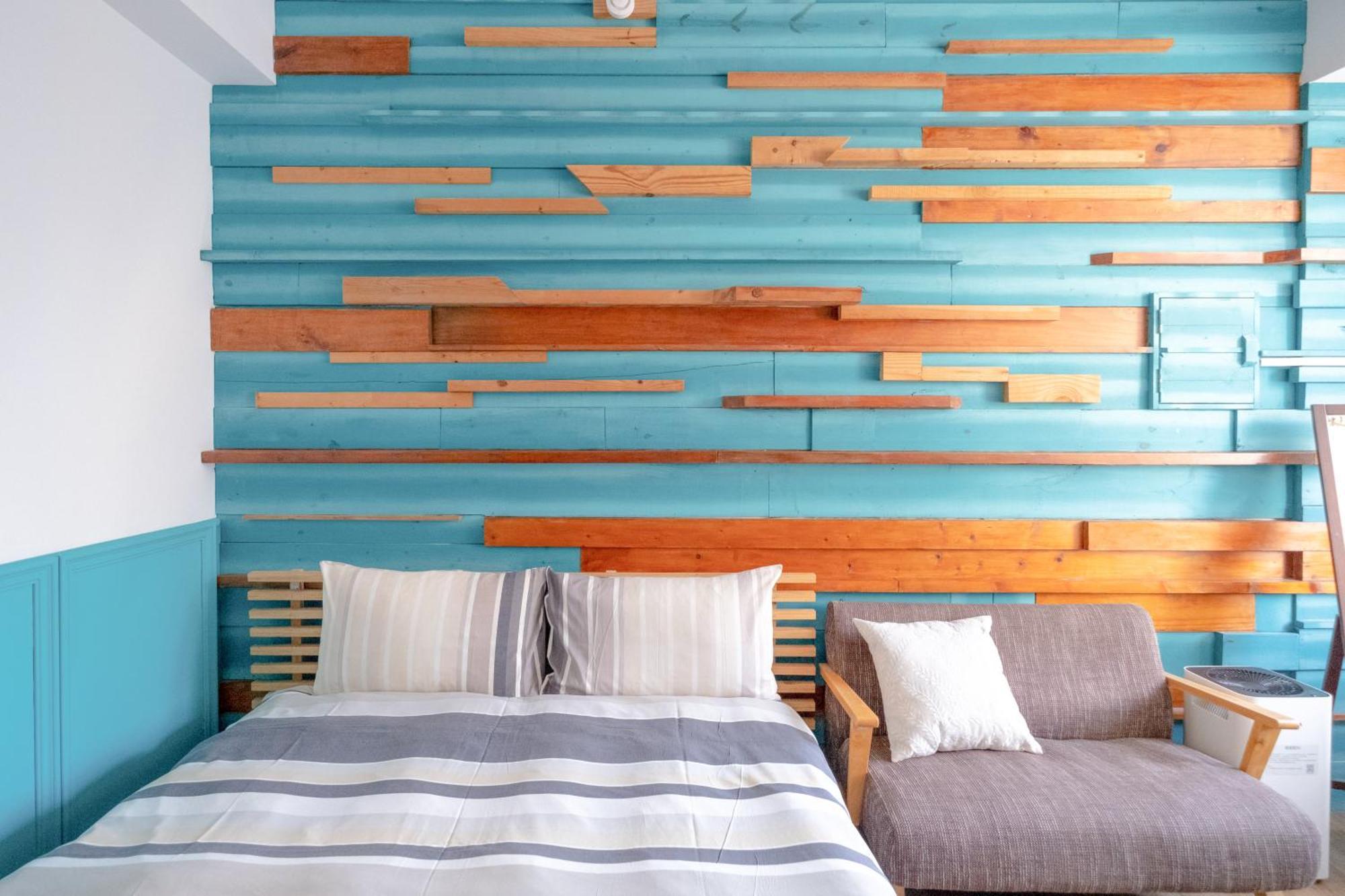 Re+Wood Guesthouse Tainan Extérieur photo